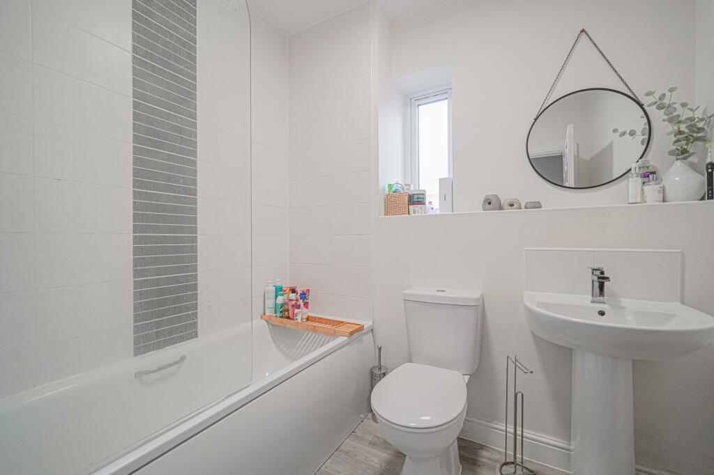 Additional property image - Webb Grove, Hockley Heath, B94
