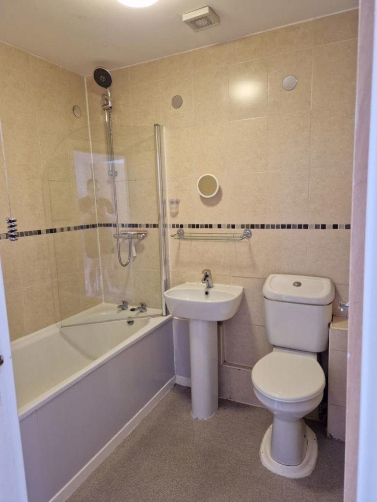 2 bedroom flat for sale in Pilch Lane, Liverpool, L14