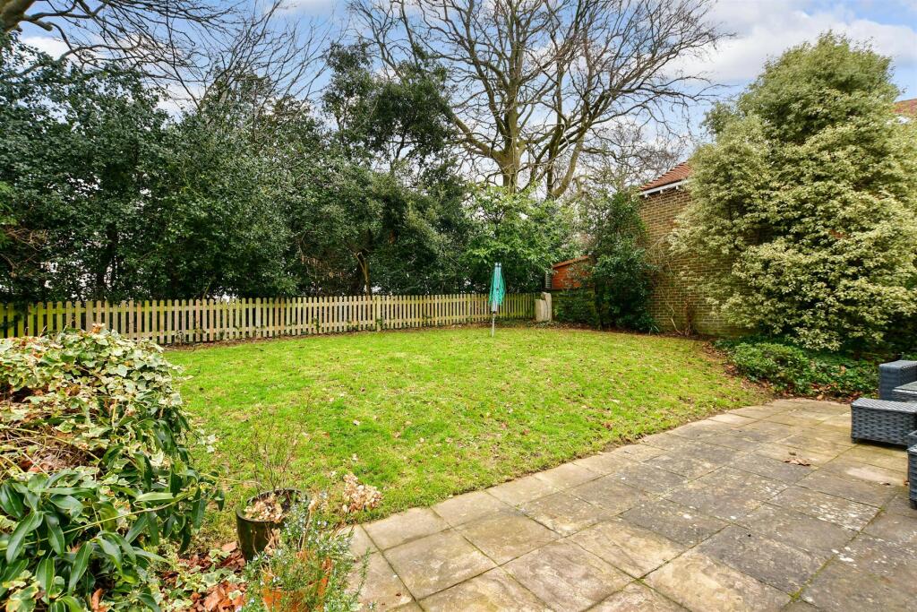 4 bedroom detached house for sale in Trinity Road, Hurstpierpoint, West
