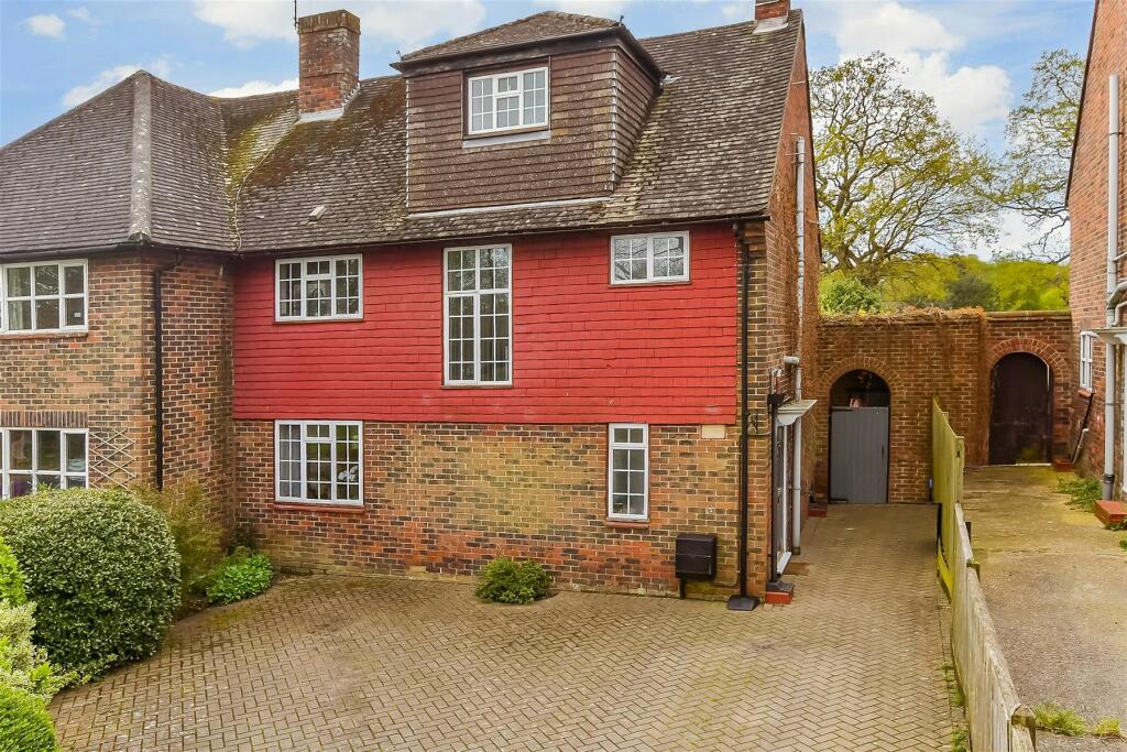 5 bedroom semidetached house for sale in America Lane, Haywards Heath