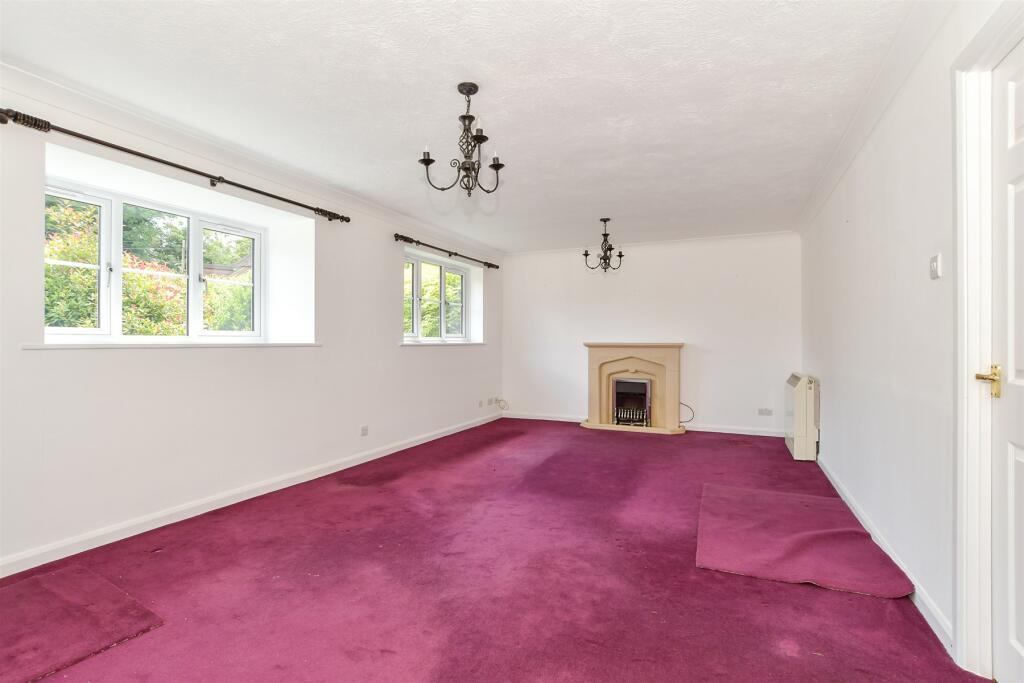 2 bedroom for sale in Colwell Road, Haywards Heath, West