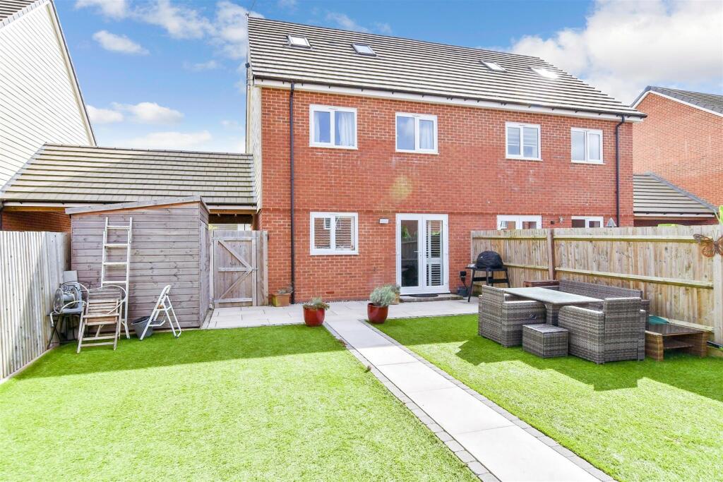 Additional property image - Goldcrest Drive, Sayers Common, West Sussex