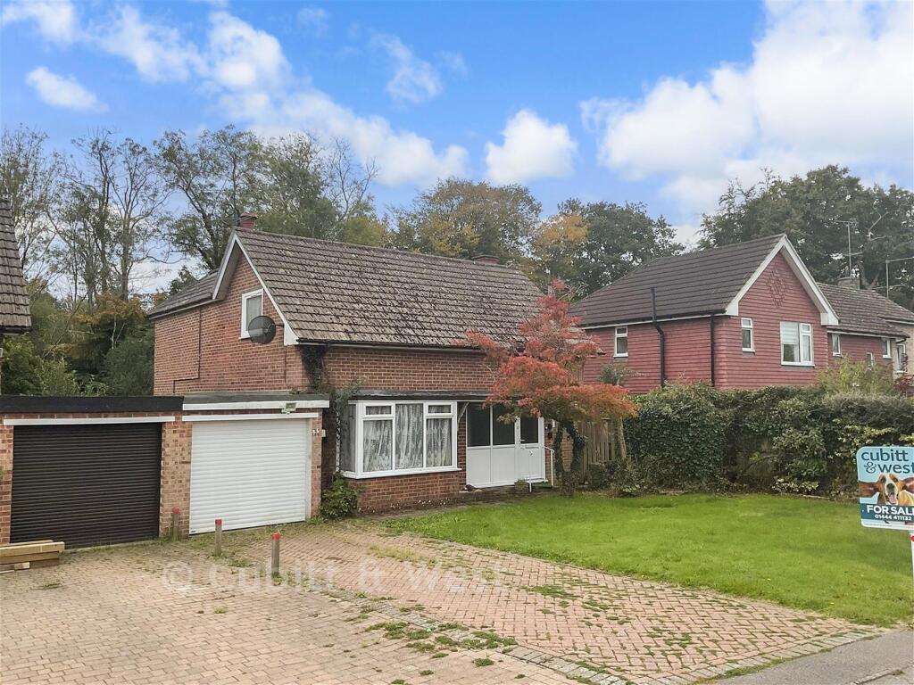 Main image of property: Hillcrest Close, Scaynes Hill, Haywards Heath, West Sussex