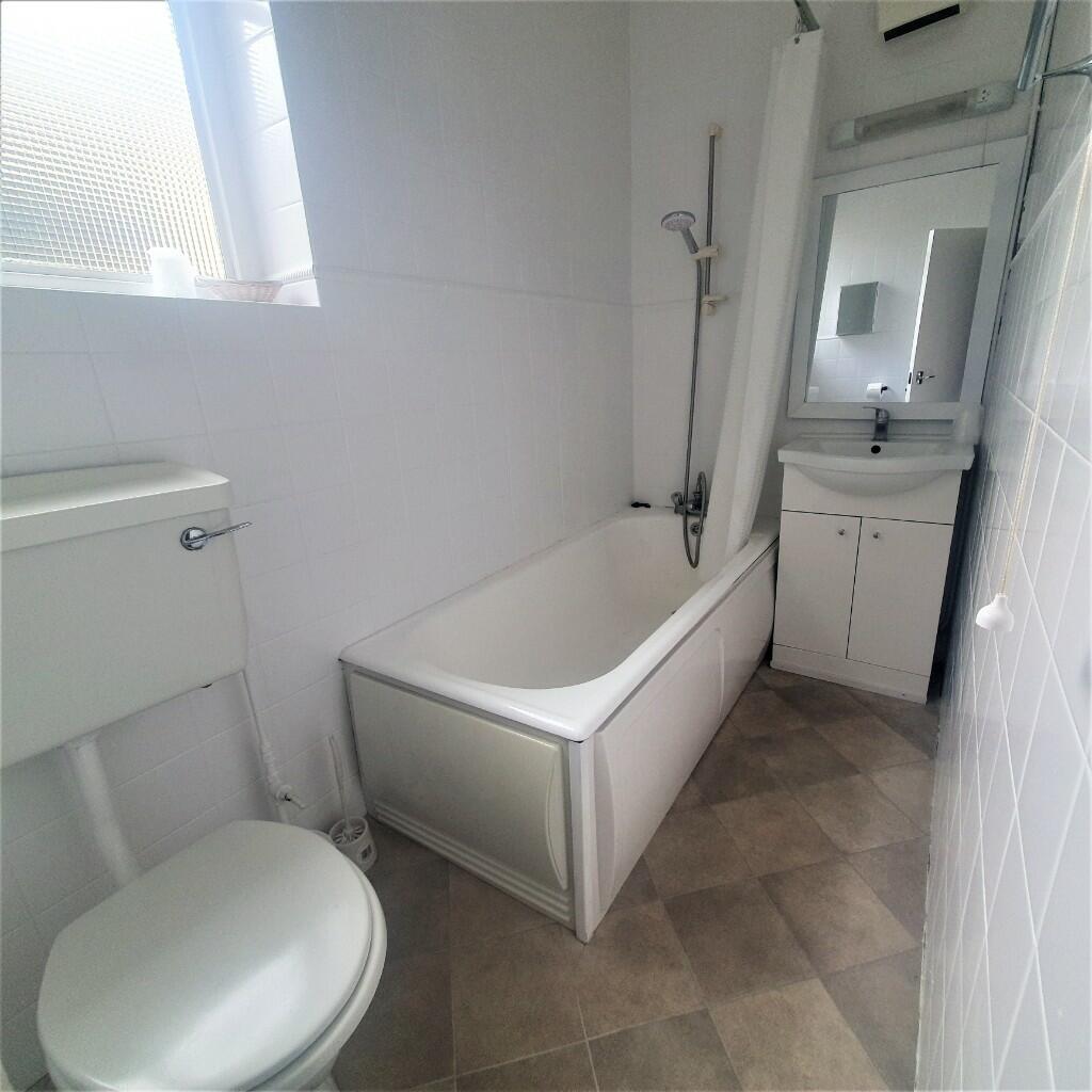 Additional property image - Bath Road, Bournemouth, Dorset, BH1