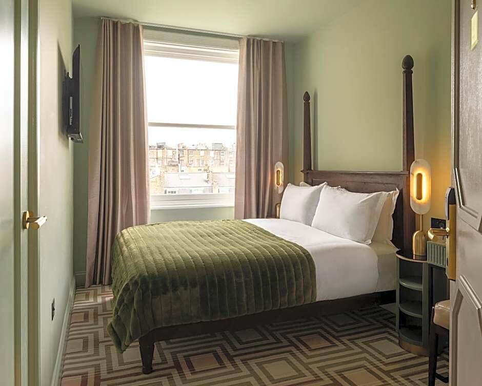 Main image of property: Barkston Gardens, London, SW5