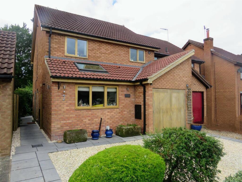 3 bedroom semidetached house for sale in Ferguson Road, Walkington