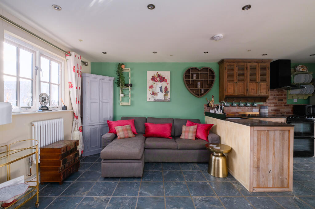 Additional property image - Woodside Green, Bishop's Stortford, CM22