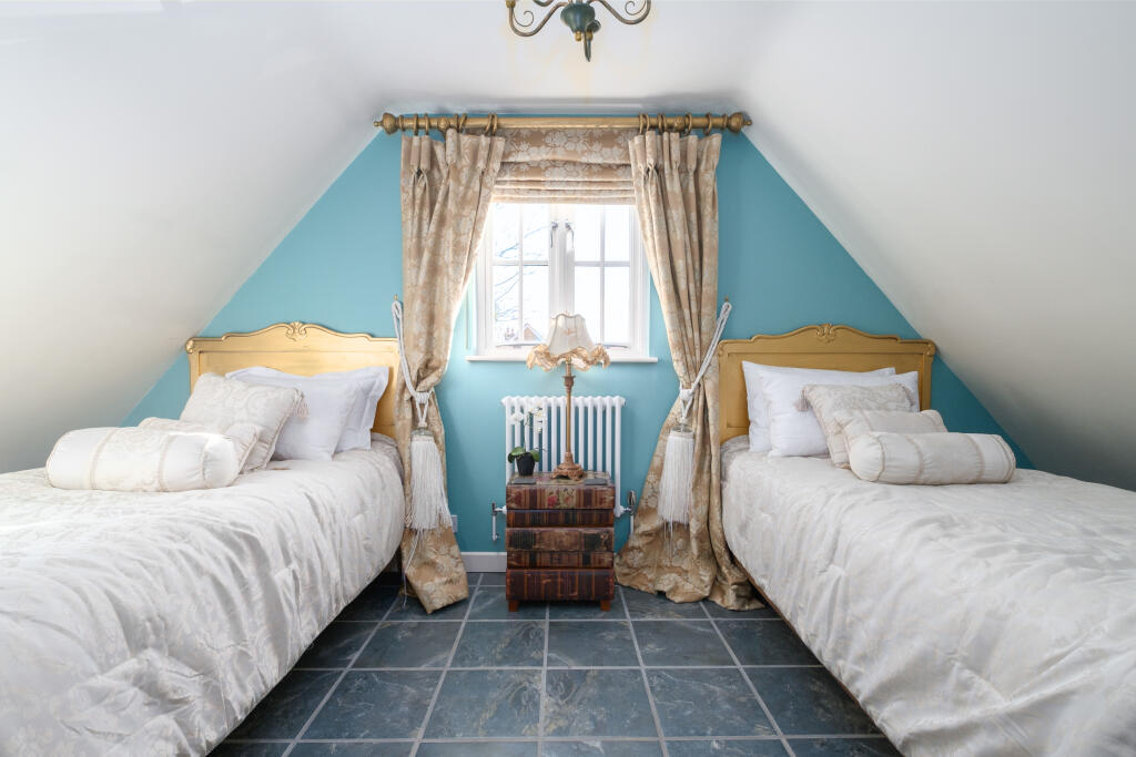 Additional property image - Woodside Green, Bishop's Stortford, CM22