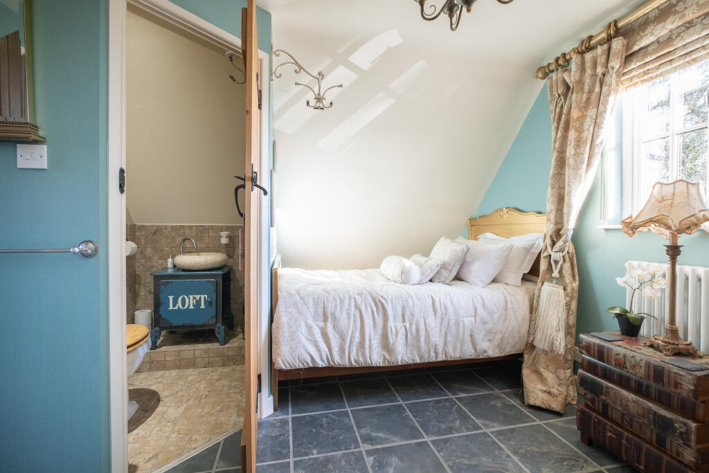 Additional property image - Woodside Green, Bishop's Stortford, CM22