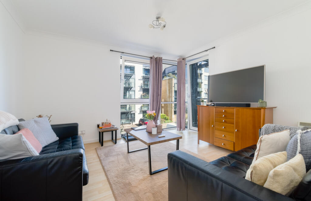 Main image of property: Boardwalk Place, London, E14