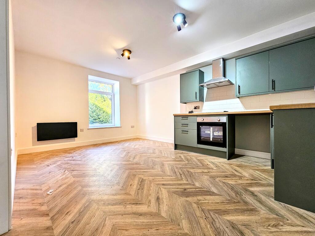 Main image of property: Main Road, Llantwit Fardre, PONTYPRIDD