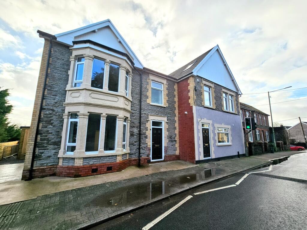 Main image of property: Main Road, Llantwit Fardre, PONTYPRIDD