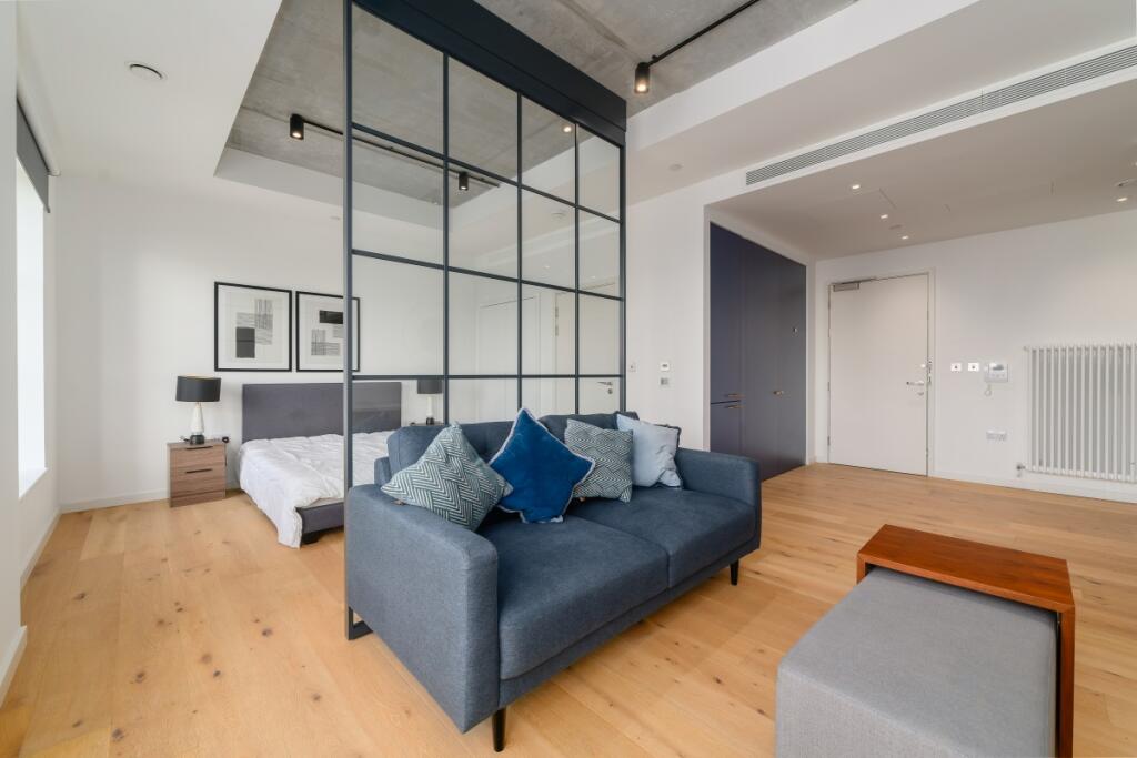 Main image of property: Goodluck Hope Walk, E14