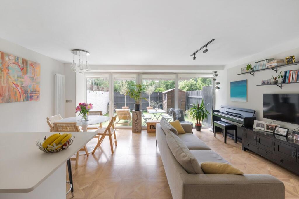 Main image of property: Goulden House, Bullen Street, Battersea, London SW11 3HH