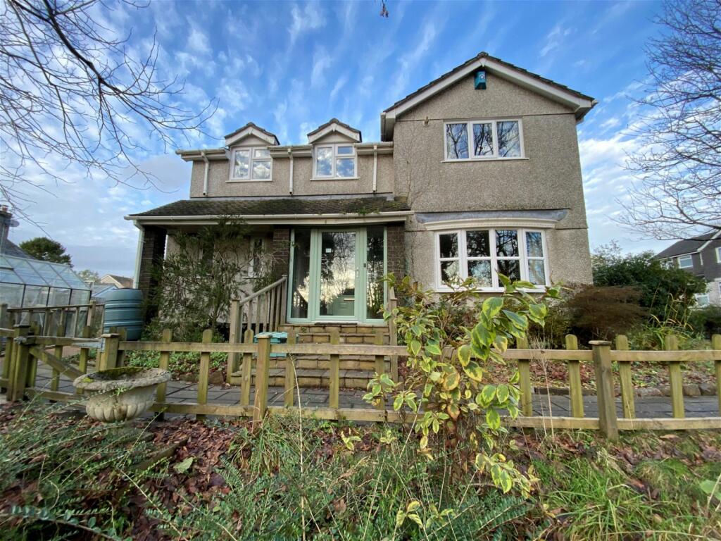 4 bedroom detached house for sale in Springwood Close, Ivybridge, PL21