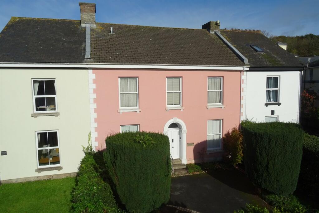 4 bedroom terraced house for sale in Western Road, Ivybridge, PL21 9AL