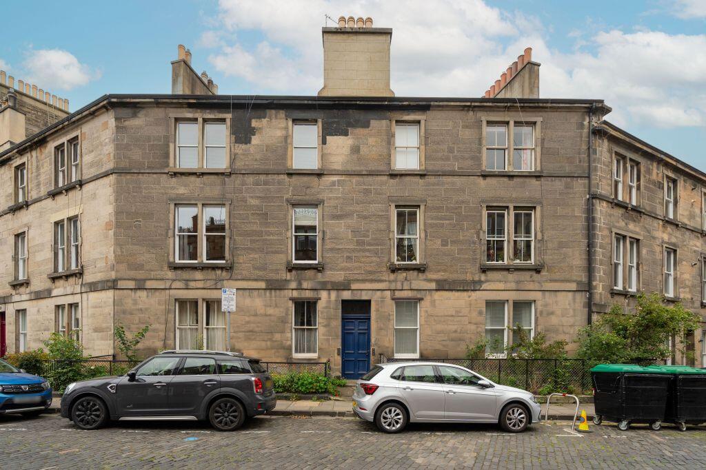 Main image of property: 27/3 Eyre Place, New Town, Edinburgh, EH3 5EX