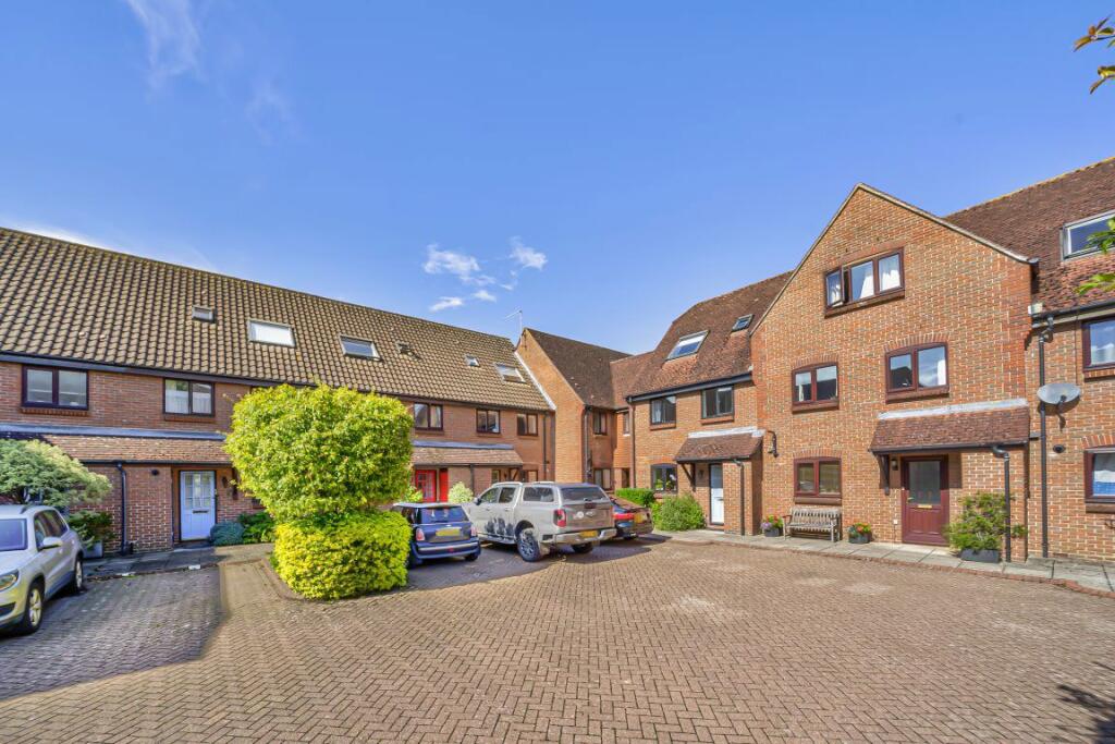 Main image of property: Bishopsgate Walk, Chichester