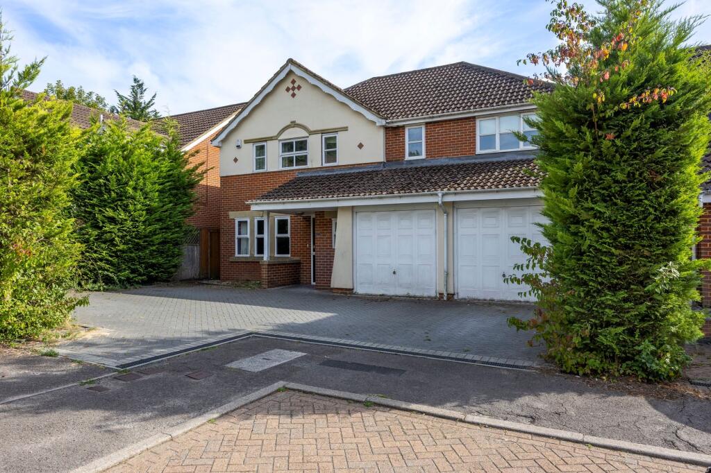 Main image of property: Abergavenny Gardens, Copthorne, RH10