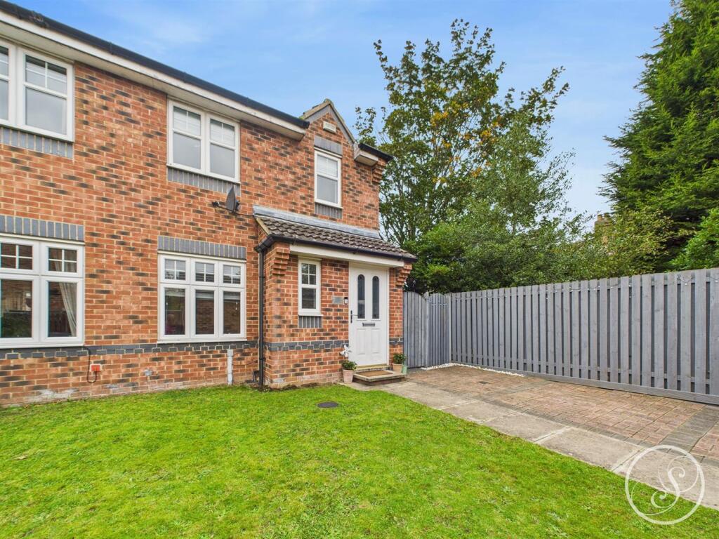 Main image of property: Middleham Moor, Leeds