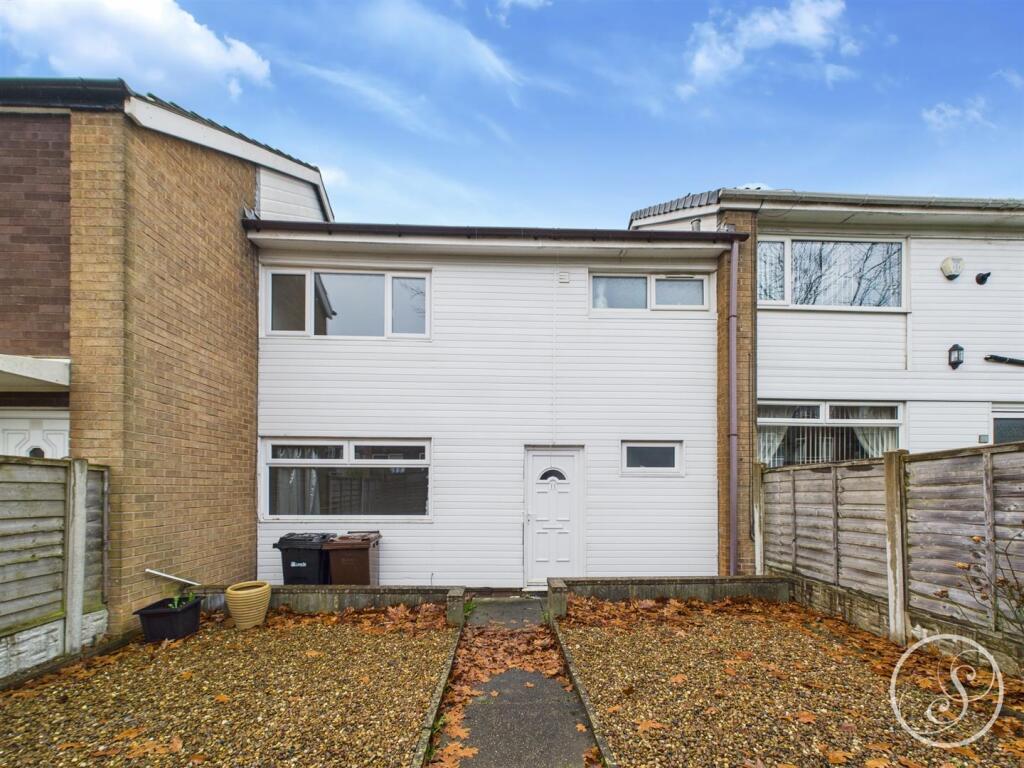 Main image of property: Farndale Gardens, Leeds