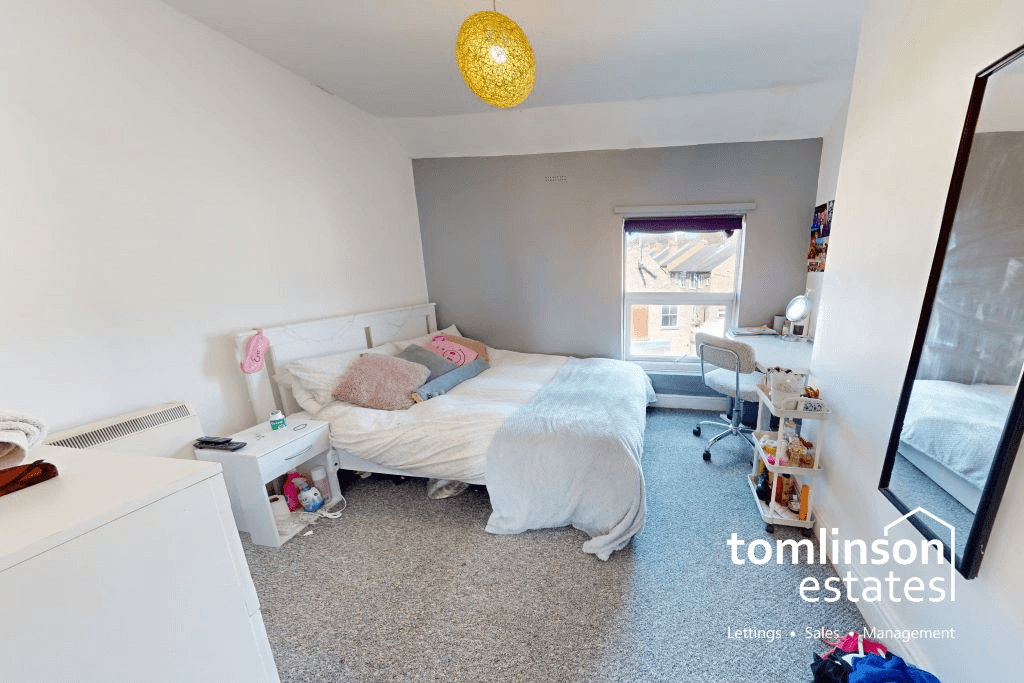 Main image of property: Park Road, Nottingham, NG7 1JG