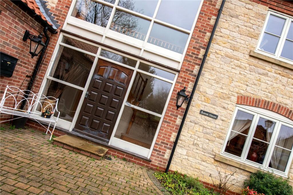 5 bedroom detached house for sale in Orchard Drive, Caythorpe, Grantham