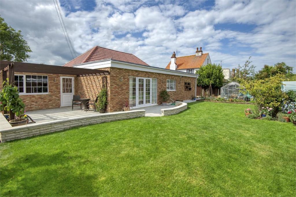 3 bedroom detached bungalow for sale in Minster Drive, Herne Bay, Kent, CT6