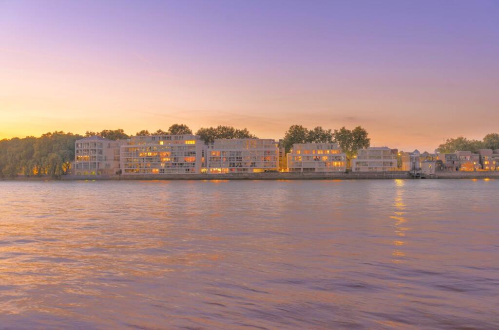 Main image of property: Grosvenor Road, Pimlico, SW1V