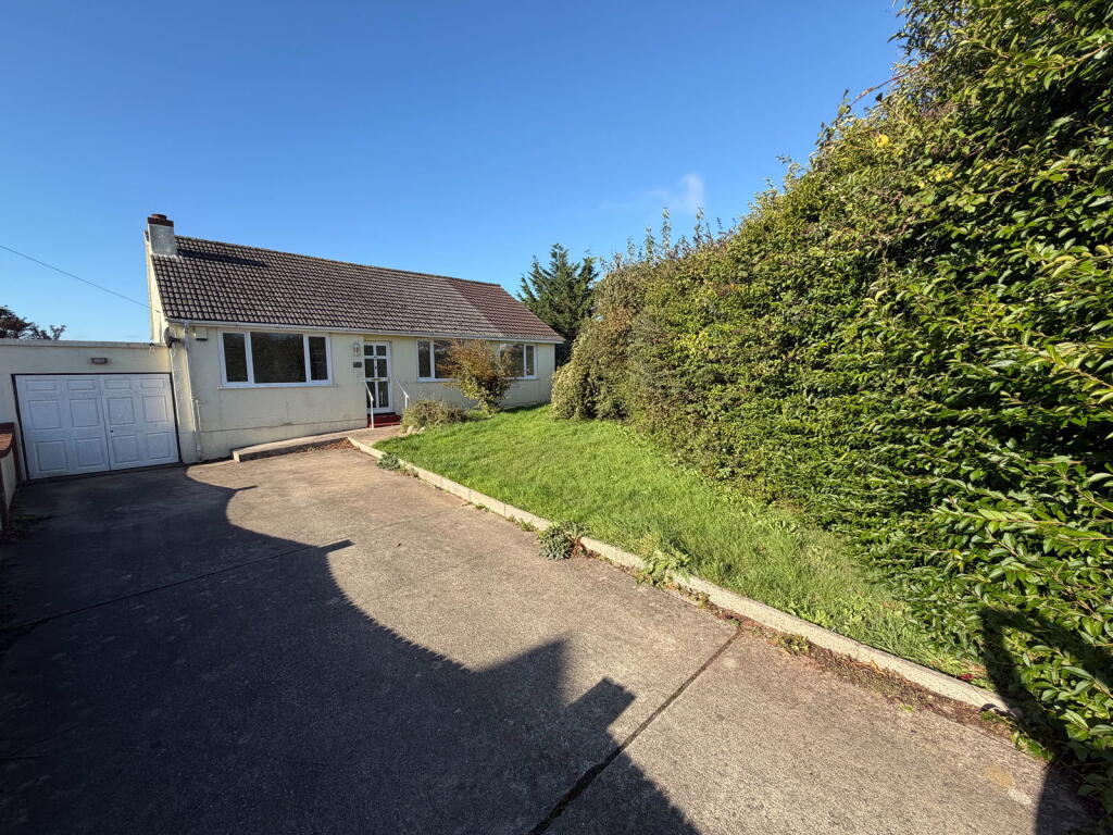 Main image of property: James Avenue, Paignton, Devon, TQ3 3LZ