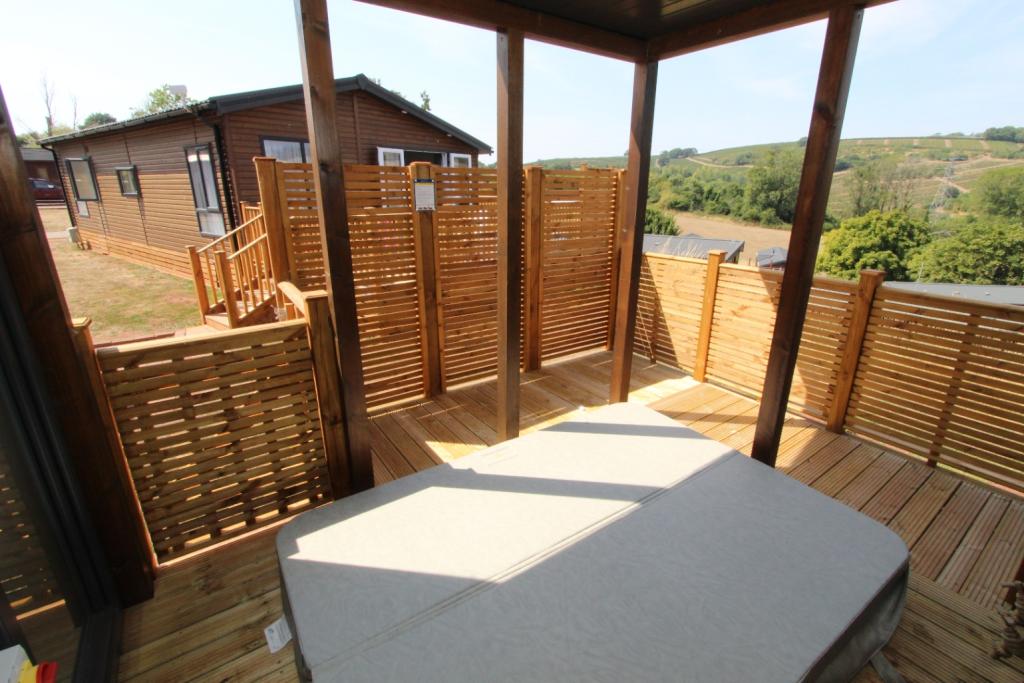 2 bedroom mobile home for sale in Totnes Road ,Paignton,Devon,TQ4 7PW, TQ4