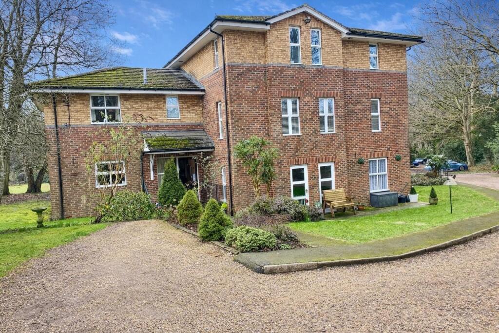 Main image of property: Oakwood Close, Otterbourne, WINCHESTER