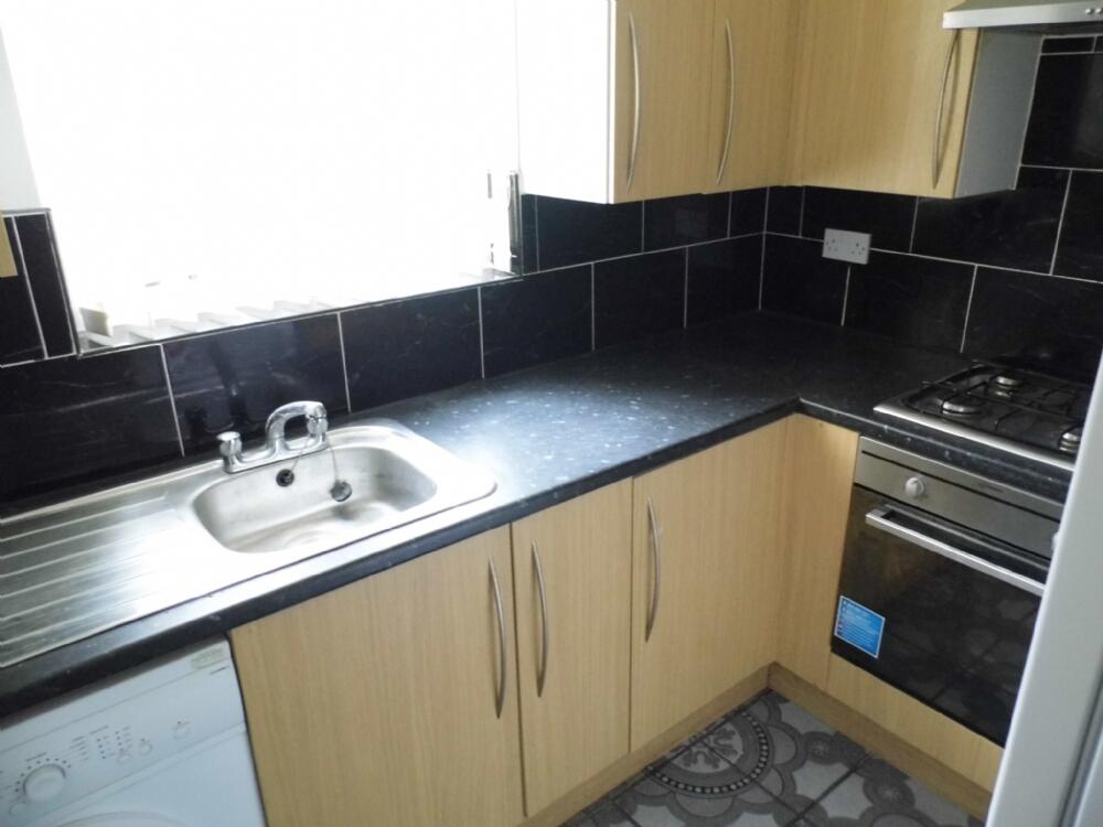 Main image of property: 4 bed - Egerton Road L15