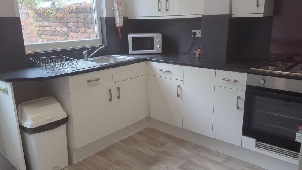 Main image of property: 5 Bed - Claremont Road, Wavertree, L15