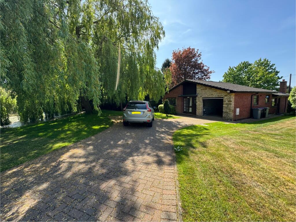 Main image of property: Oakhurst Close, GRANTHAM