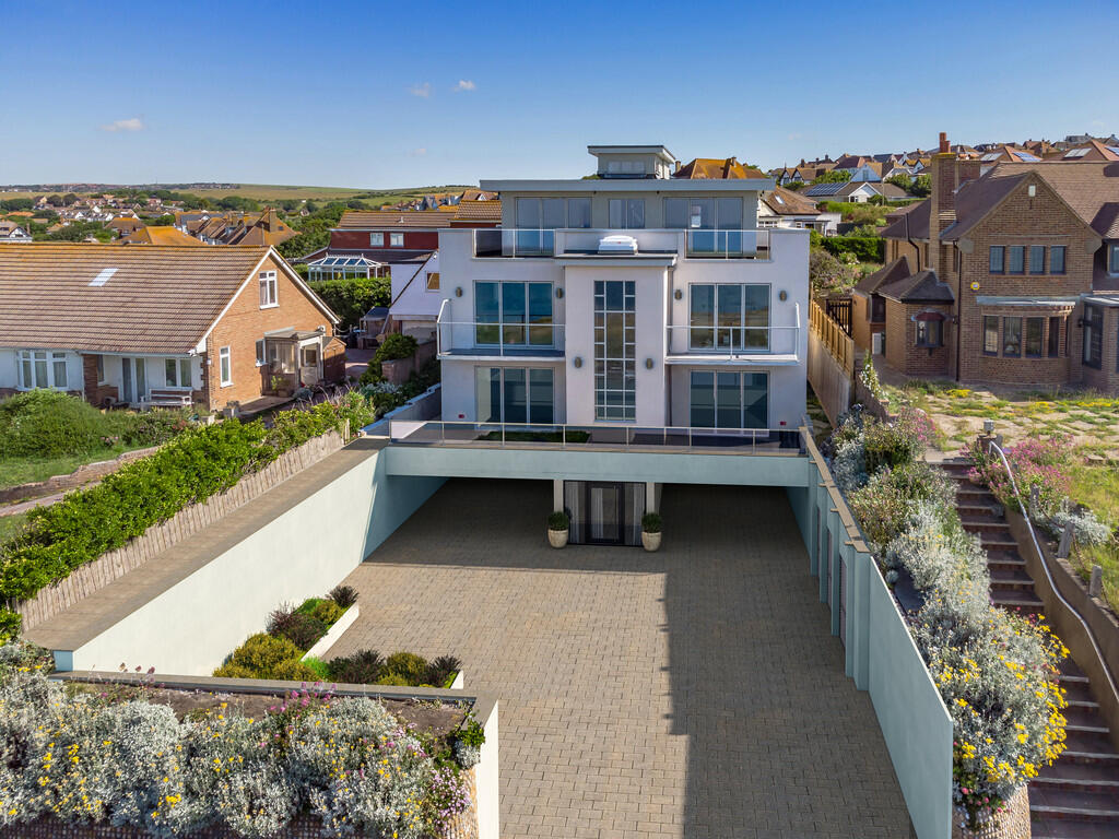 3 bedroom apartment for sale in Marine Drive, Rottingdean, BN2