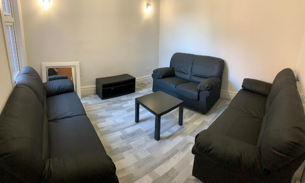 Main image of property: London Road, Reading, Berkshire, RG1