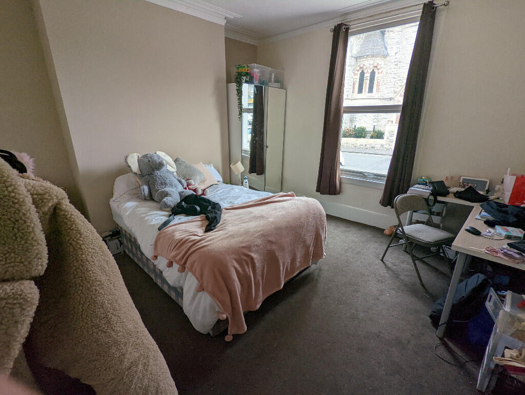 Main image of property: Watlington Street, Reading, Berkshire, RG1