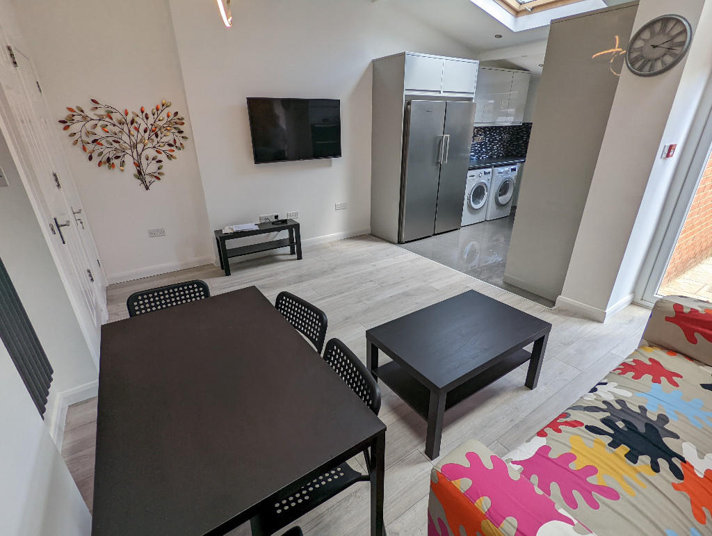 Main image of property: Palmer Park Avenue, Reading, Berkshire, RG6