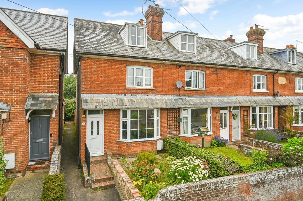3 bedroom end of terrace house for sale in Golden Square, Tenterden