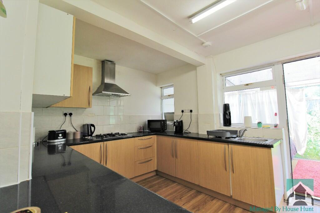 4 bedroom terraced house for rent in Poole Crescent, Harborne, B17