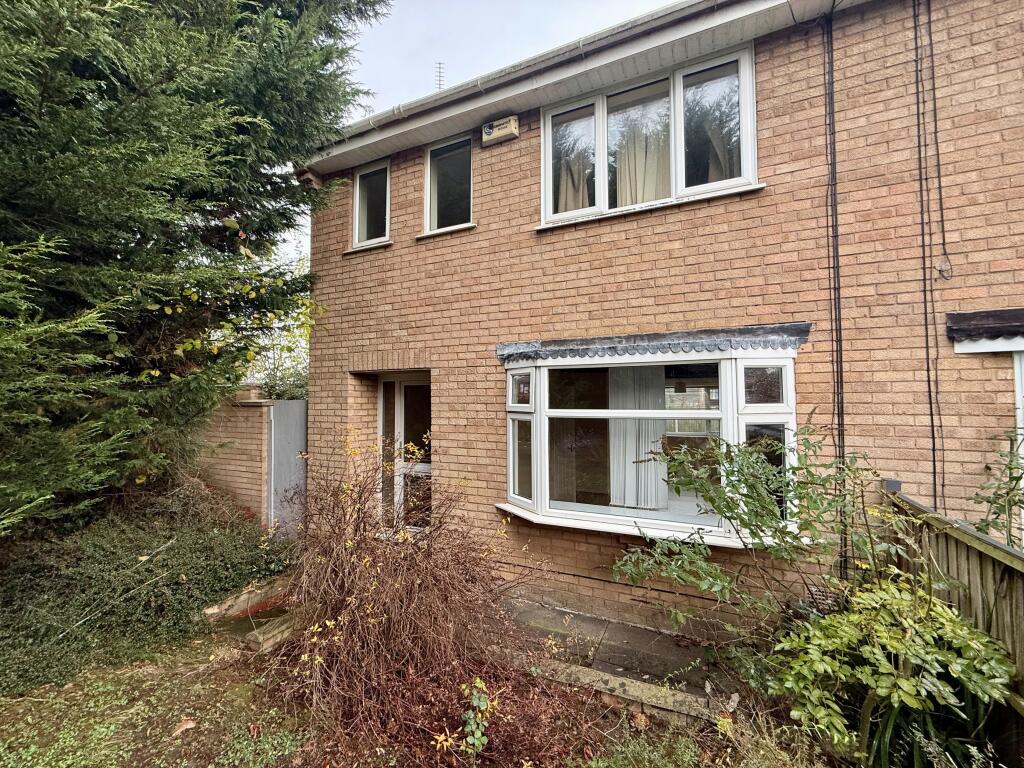 Main image of property: Zorrina Close, Nuneaton, CV10