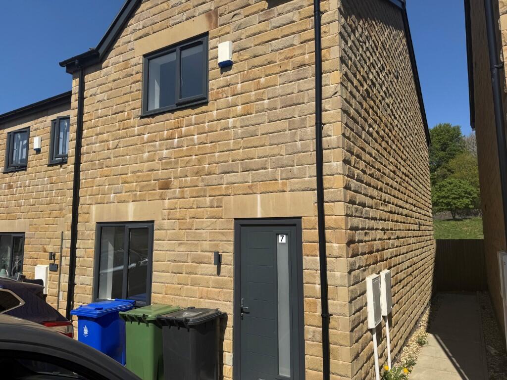 Main image of property: 7 Springvale Mews