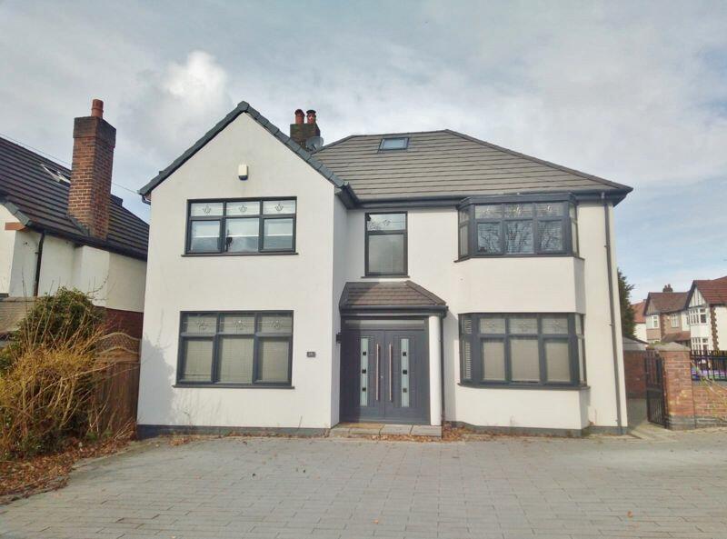 5 bedroom detached house for sale in Druidsville Road, Calderstones