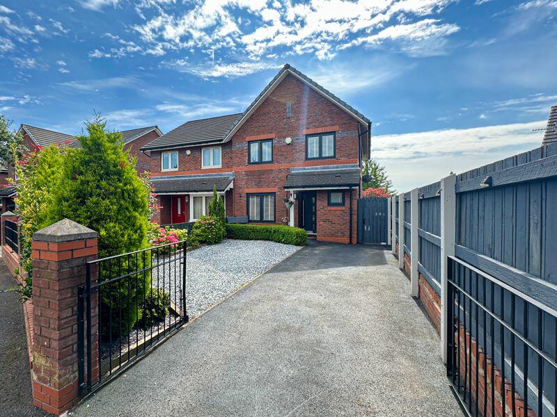 3 bedroom semidetached house for sale in Mildenhall Road, Belle Vale