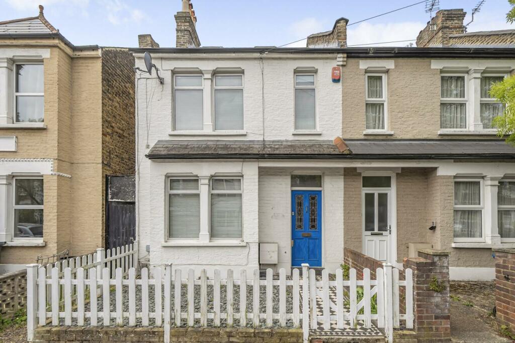 3 bedroom end of terrace house for sale in Bronson Road, Raynes Park, SW20