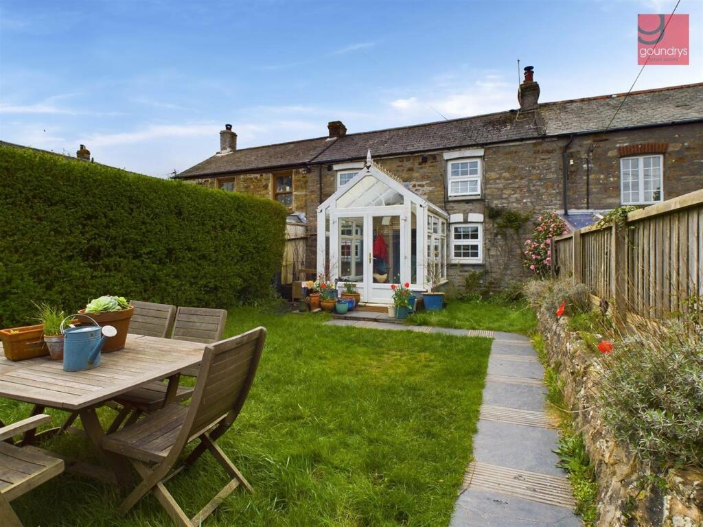 3 bedroom terraced house for sale in Fore Street, Mount Hawke, Truro, TR4