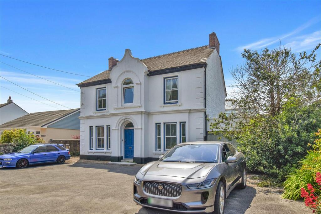 5 bedroom detached house for sale in Alexandra Road, Illogan, Redruth, TR16