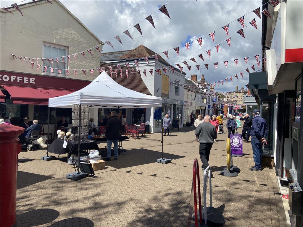 Shop to lease in High Street, Hythe, Southampton, Hampshire, SO45