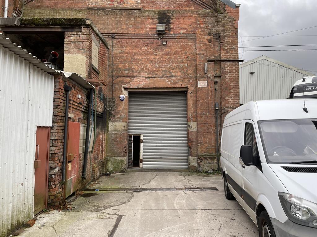 Light industrial facility to lease in Unit 6C, Kirkless Industrial